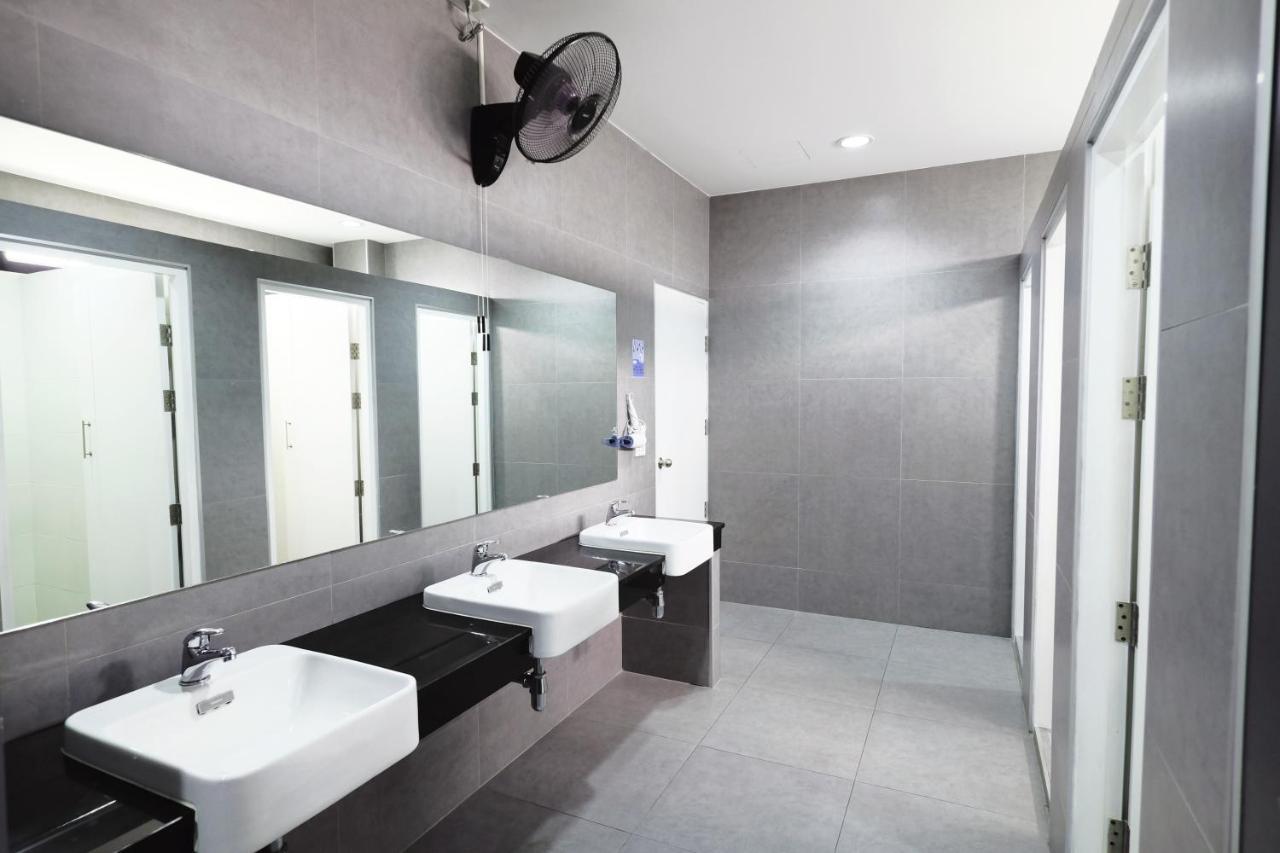 Wayha Hostel Don Mueang Airport Бангкок Экстерьер фото