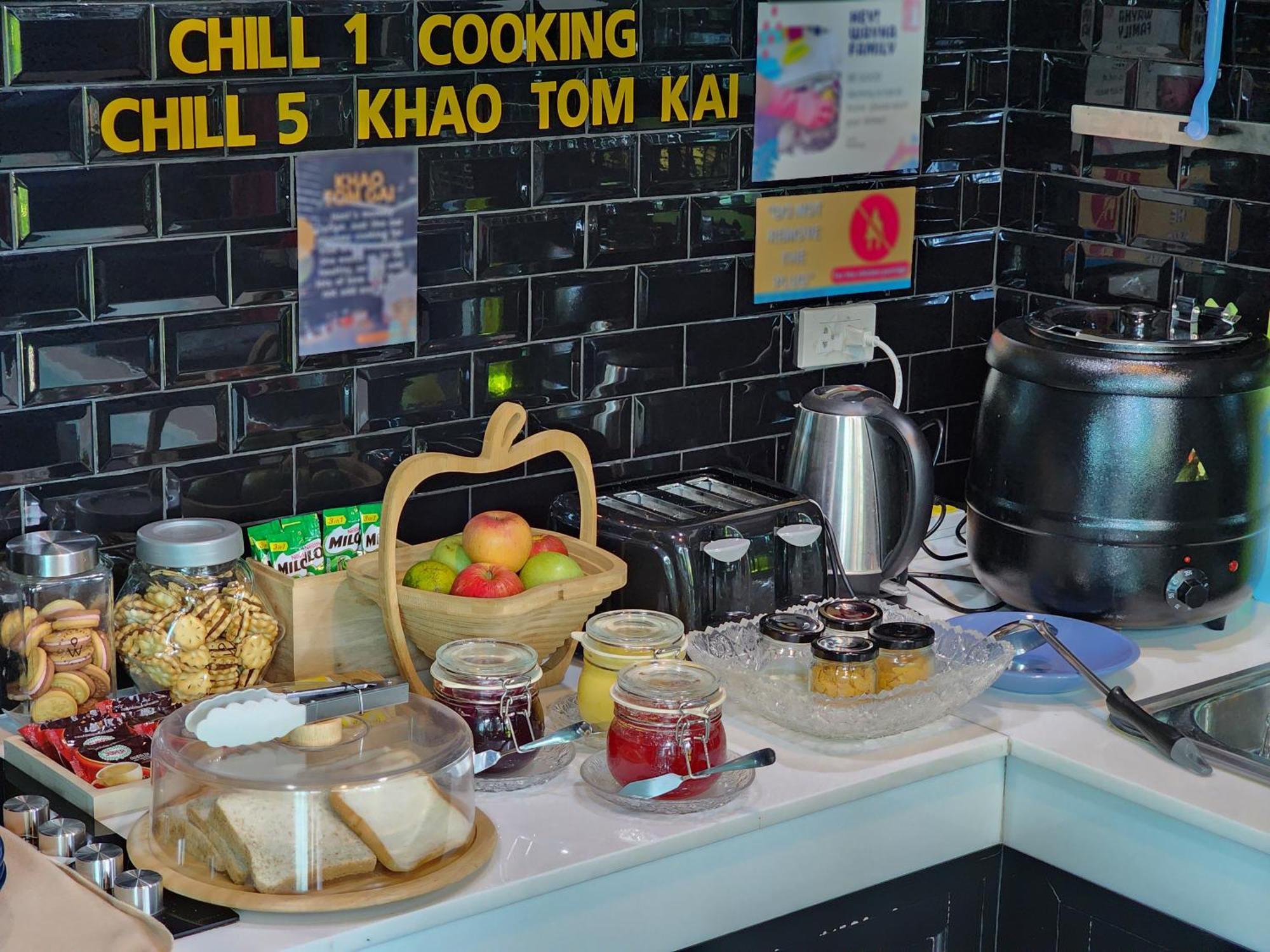 Wayha Hostel Don Mueang Airport Бангкок Экстерьер фото