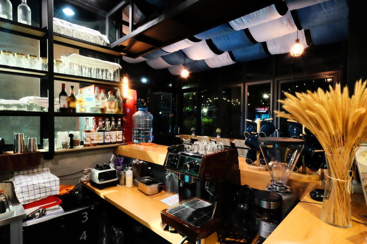 Wayha Hostel Don Mueang Airport Бангкок Экстерьер фото